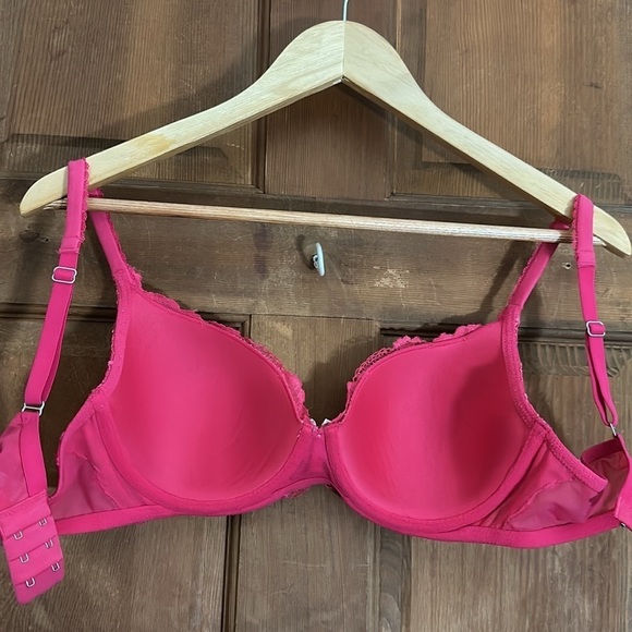 Victoria’s Secret Body By Victoria Lined Demi Pink Bra Size 34D - Picture 7 of 8